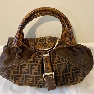 🔥flash sale🔥 FENDI zucca leather SPY bag